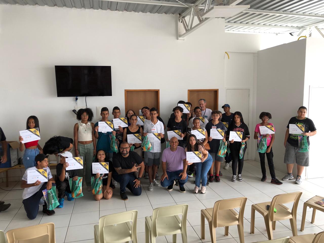 A Liga Digital oferece 50 bolsas de estudo gratuitas para jovens na Brasilândia, em São Paulo